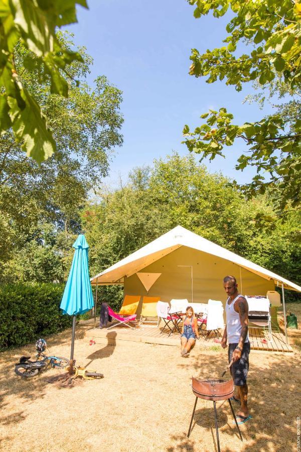 Hotel Camping La Bergerie La Chapelle-Achard Exterior foto